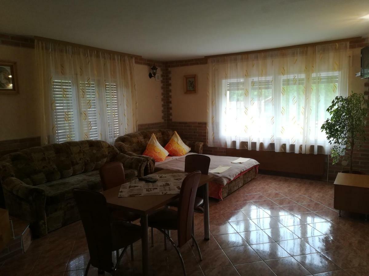Pensiunea Colt Alb Baile Homorod Luaran gambar
